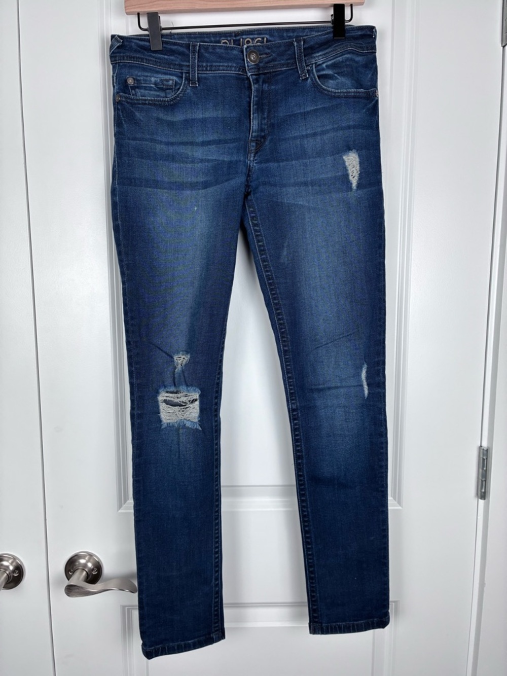 DL1961 Women's Dark Blue Distressed Skinny Jeans